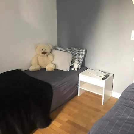 Chez Celine Et Philippe Marie Dans Propriété De Charme Avec Piscine