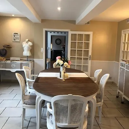 Chez Celine Et Philippe Marie Dans Propriete De Charme Avec Piscine * Le Fossat