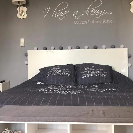 Chez Celine Et Philippe Marie Dans Propriete De Charme Avec Piscine Quarto em Acomodações Particulares Le Fossat