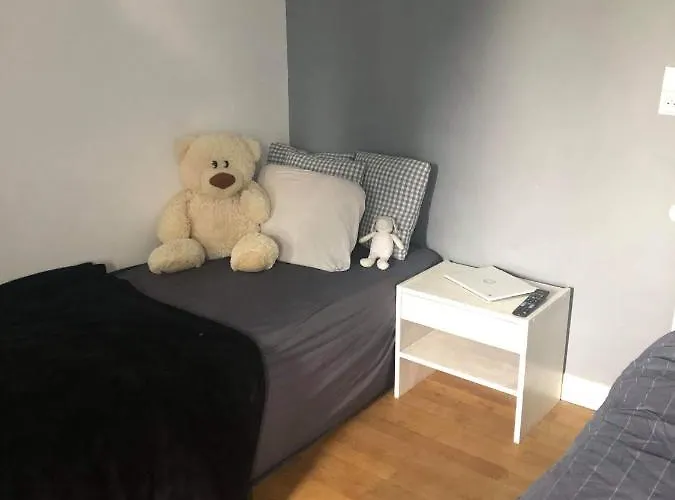 Chez Celine Et Philippe Marie Dans Propriété De Charme Avec Piscine